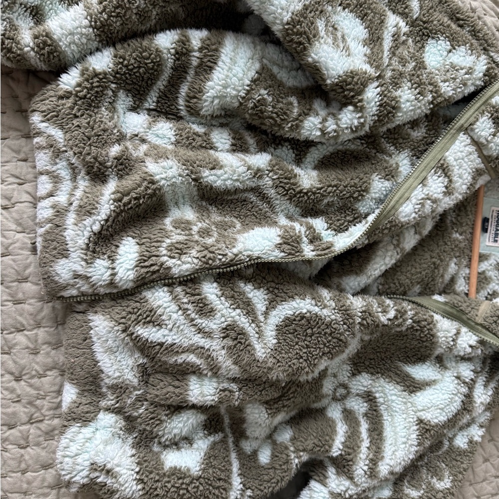 Floral Fleece Jacket - Picture 6 of 6